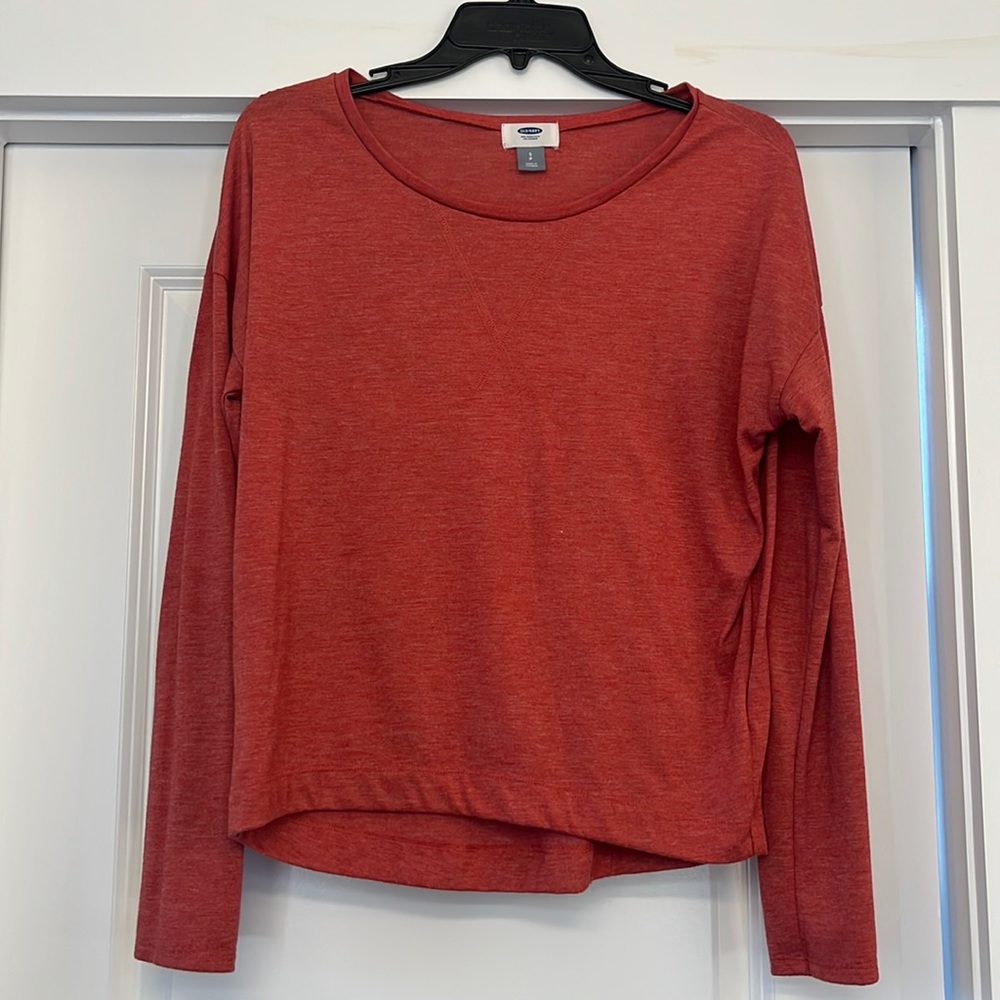 Long sleeve size small